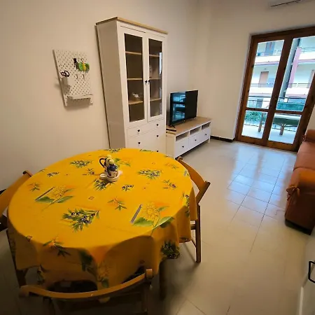 Scalovea Apartment *